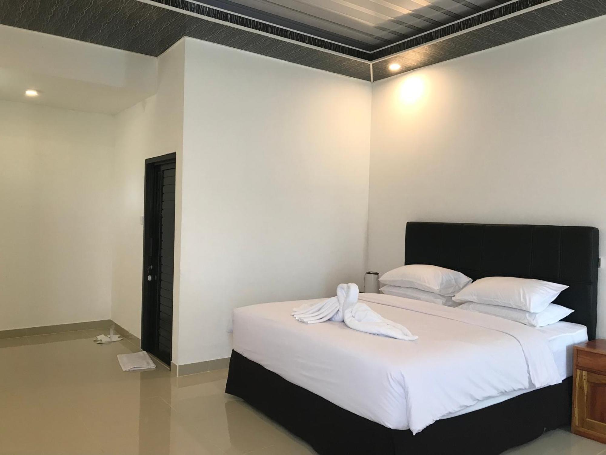 Pohon Purba Resort & Restaurant Labuhan Pandan 外观 照片
