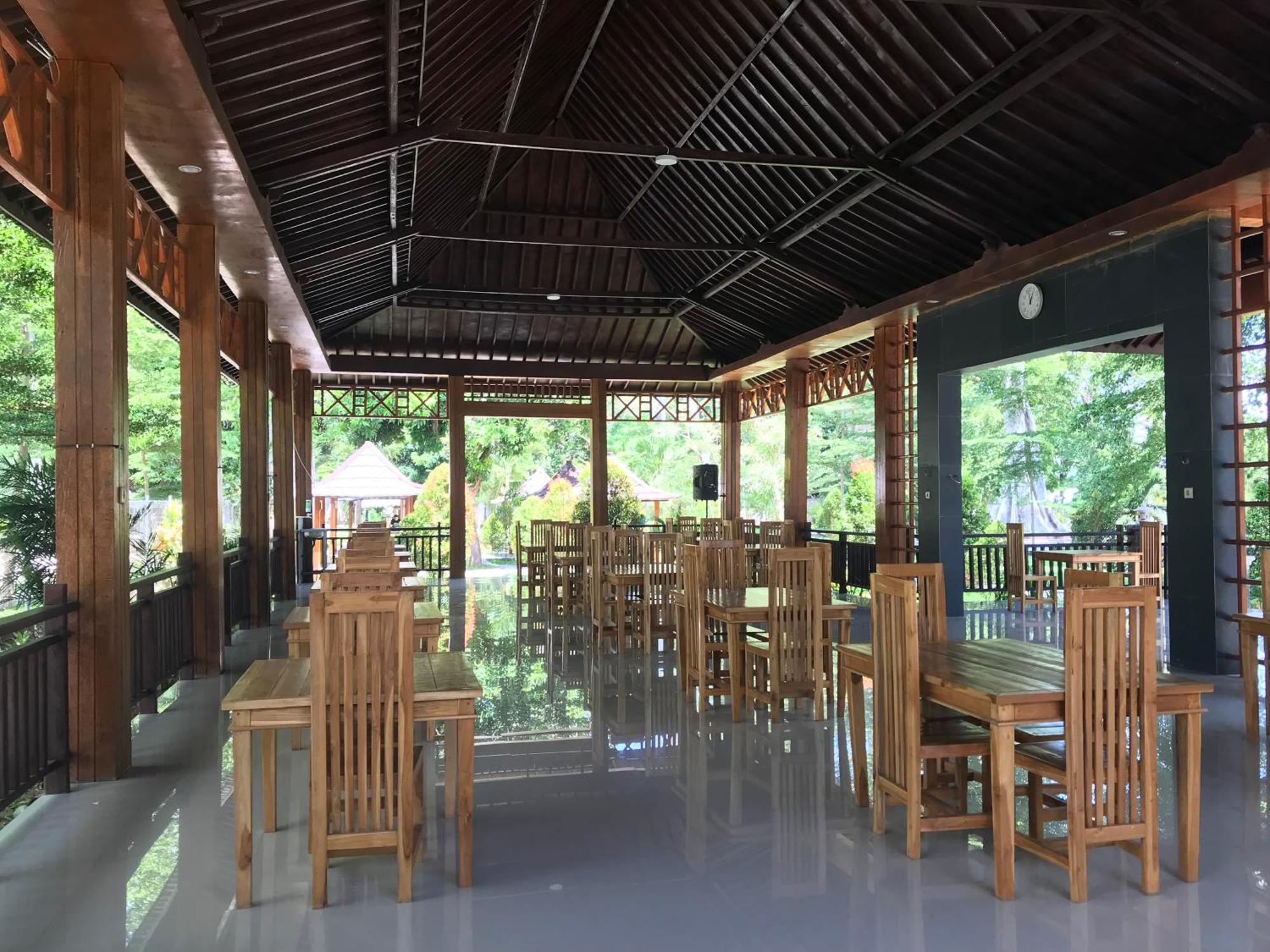 Pohon Purba Resort & Restaurant Labuhan Pandan 外观 照片