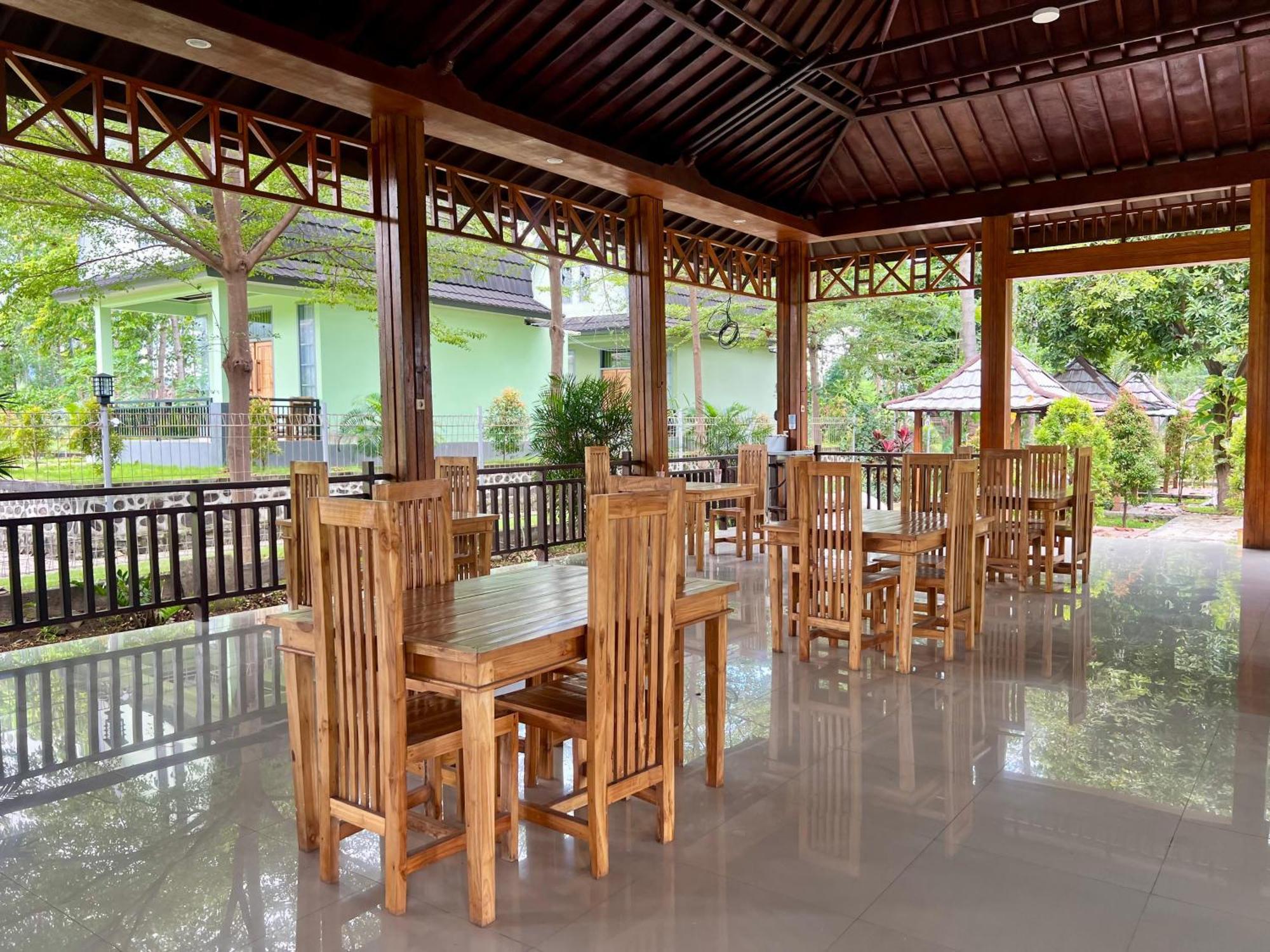 Pohon Purba Resort & Restaurant Labuhan Pandan 外观 照片